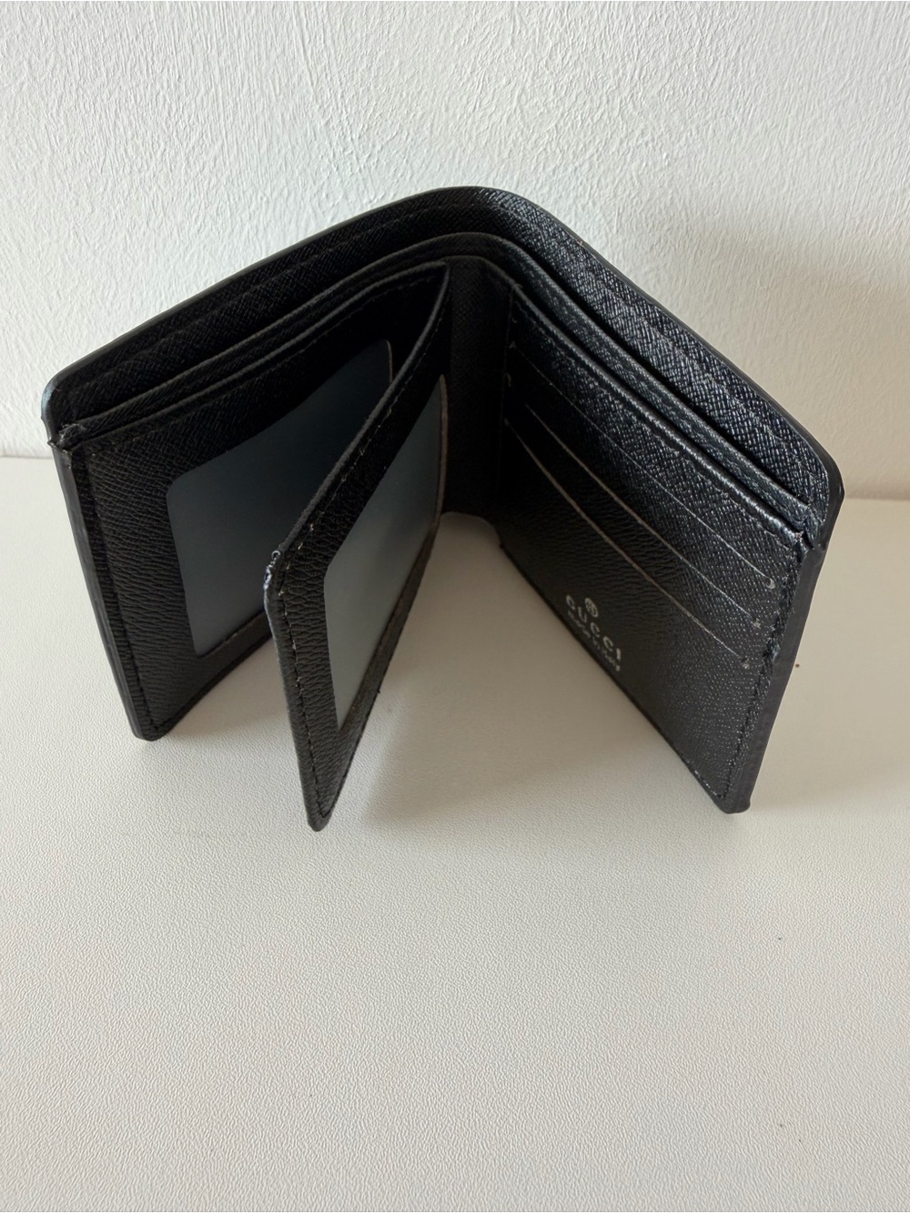 Gucci Black GG Monogram Bifold Wallet - Picture 4 of 4